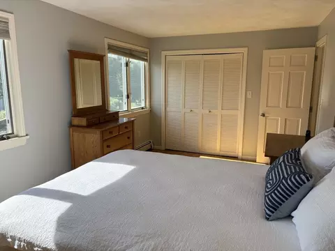 Bedroom - 4 Crest Rd, Framingham, MA 01702 photo 1 of 4