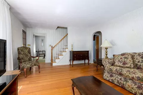 Living - 44 Zenith Dr, Worcester, MA 01602 photo 1 of 4