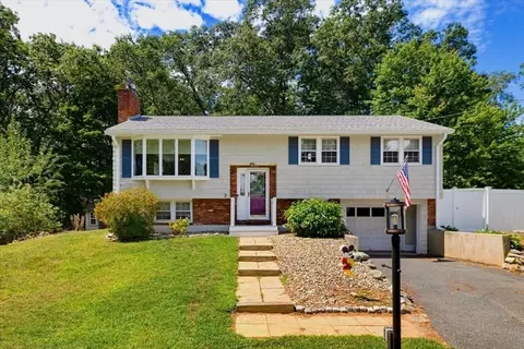 3 Bonnie Ln, Billerica, MA 01821