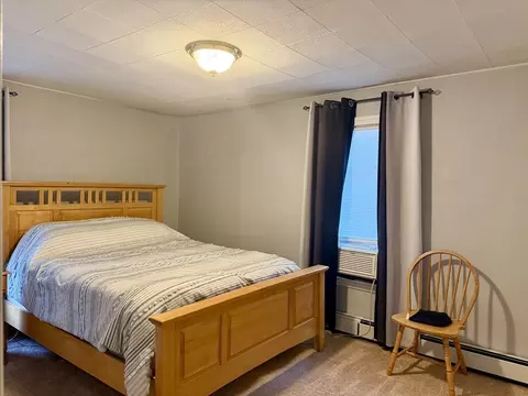 Bedroom - 92 Walnut St, Clinton, MA 01510 photo 3 of 6
