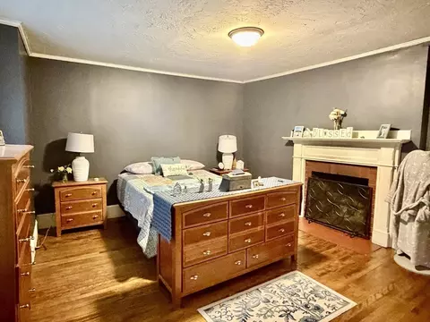 Bedroom - 92 Walnut St, Clinton, MA 01510 photo 1 of 6