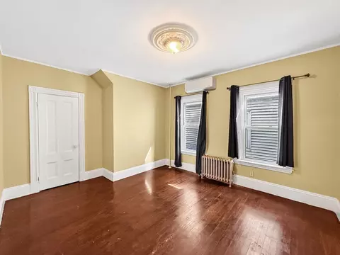 Bedroom - 28 Ferry St, Everett, MA 02149 photo 2 of 3