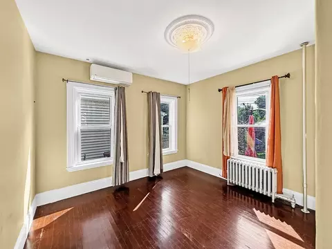 Bedroom - 28 Ferry St, Everett, MA 02149 photo 3 of 3