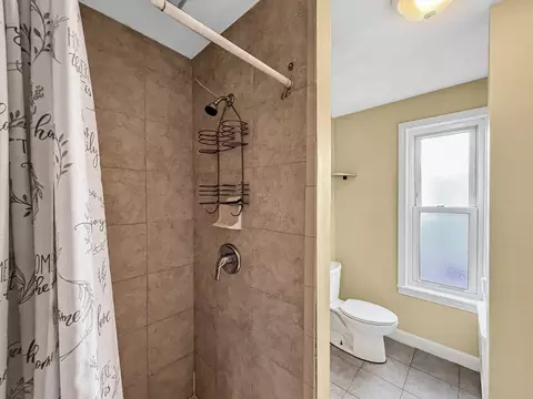 Bath - 28 Ferry St, Everett, MA 02149 photo 3 of 4