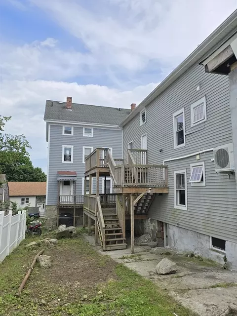 Exterior - 292 Tecumseh St, Fall River, MA 02721 photo 4 of 4