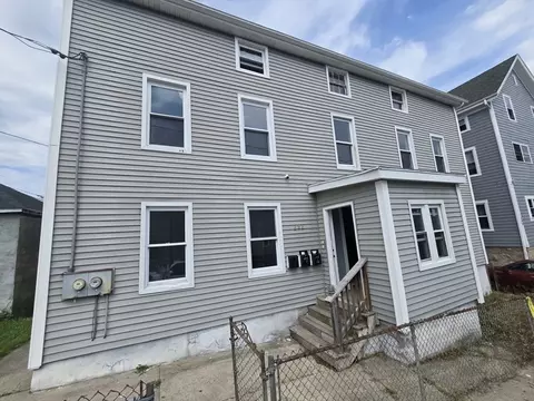 Exterior - 292 Tecumseh St, Fall River, MA 02721 photo 3 of 4