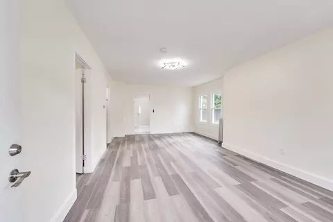 Living - 17 Bushwick Pl, Springfield, MA 01109 photo 2 of 6