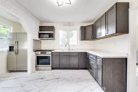 Kitchen - 17 Bushwick Pl, Springfield, MA 01109 photo 3 of 3