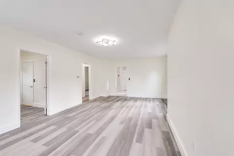 Living - 17 Bushwick Pl, Springfield, MA 01109 photo 1 of 6