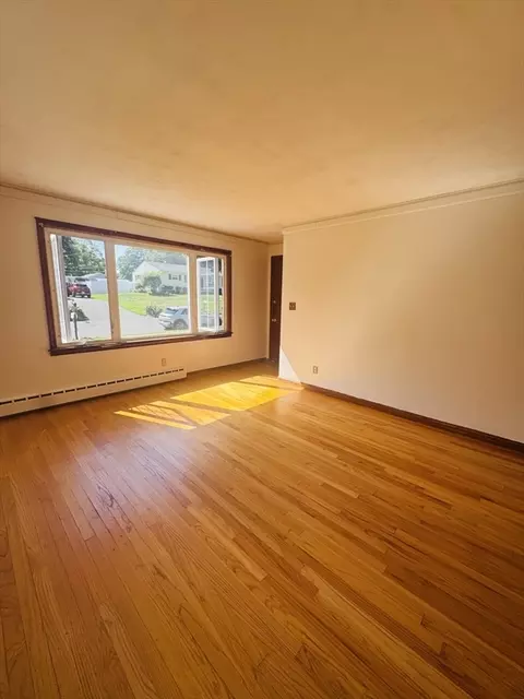 Living - 47 Redden Rd, Springfield, MA 01119 photo 2 of 2