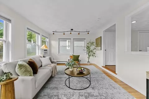 43 Elm St, Medford, MA 02155