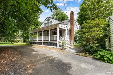 75 Lexington St, Burlington, MA 01803