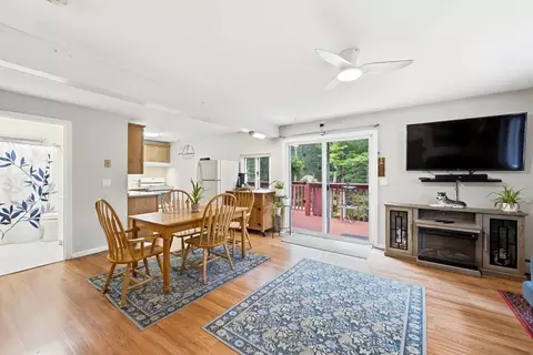 Dining - 71 Warren Road Rd, Townsend, MA 01469 photo 2 of 3