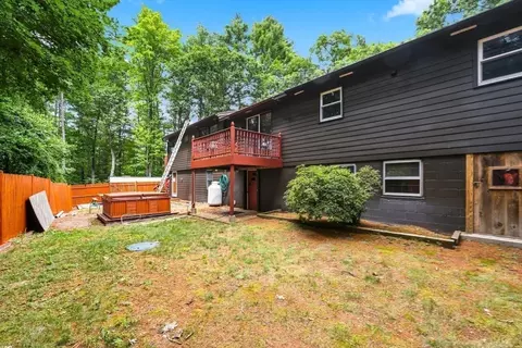 Exterior - 71 Warren Road Rd, Townsend, MA 01469 photo 10 of 11