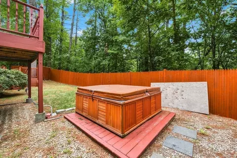 Exterior - 71 Warren Road Rd, Townsend, MA 01469 photo 8 of 11