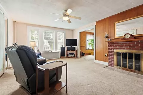 Living - 15 Willow St, Reading, MA 01867 photo 4 of 4