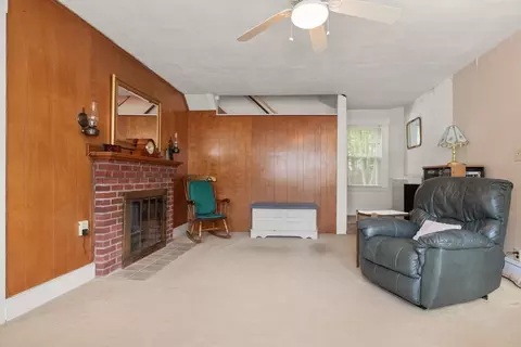 Living - 15 Willow St, Reading, MA 01867 photo 3 of 4