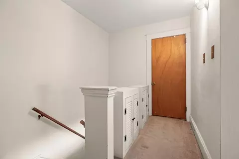Entry Way - 15 Willow St, Reading, MA 01867 photo 3 of 3