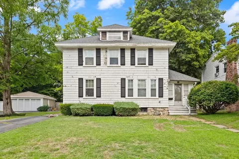 Exterior - 15 Willow St, Reading, MA 01867 photo 1 of 3