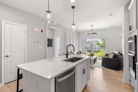 Kitchen - 399 Neponset #409, Canton, MA 02021 photo 4 of 6