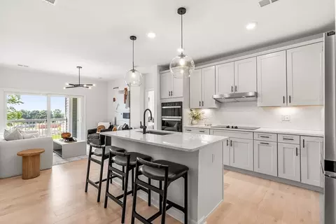 Kitchen - 399 Neponset #409, Canton, MA 02021 photo 3 of 6