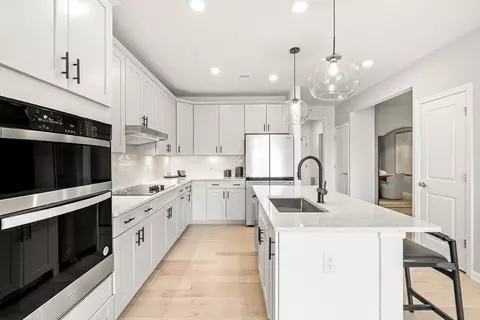 Kitchen - 399 Neponset #409, Canton, MA 02021 photo 1 of 6