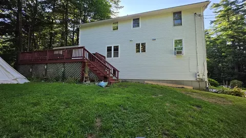 Exterior - 2 Greenleaf Dr, Exeter, NH 03833 photo 6 of 7