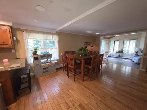Dining - 2 Greenleaf Dr, Exeter, NH 03833 photo 3 of 3