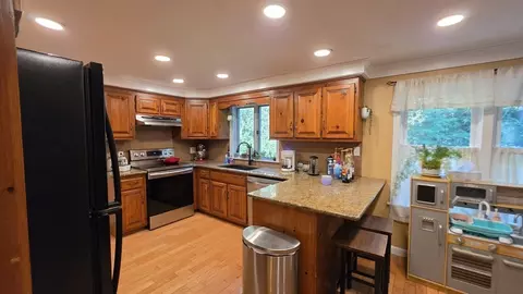 Kitchen - 2 Greenleaf Dr, Exeter, NH 03833 photo 2 of 3