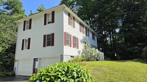 Exterior - 2 Greenleaf Dr, Exeter, NH 03833 photo 3 of 7
