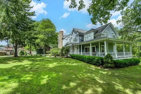 11 Marbleridge Rd, North Andover, MA 01845