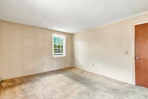 Bedroom - 4 Picadilly St, Upton, MA 01568 photo 3 of 7