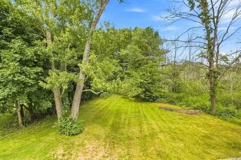 Exterior - 4 Picadilly St, Upton, MA 01568 photo 4 of 11