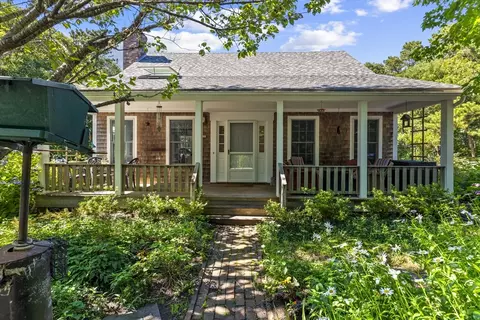 419 Satucket Rd, Brewster, MA 02631