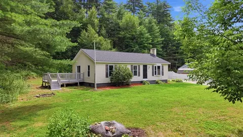 Exterior - 125 Glendale Cir, Ware, MA 01082 photo 2 of 3