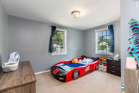 Bedroom - 4 Standish Ave, Wareham, MA 02538 photo 1 of 6