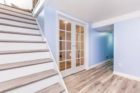 Entry Way - 4 Standish Ave, Wareham, MA 02538 photo 2 of 2