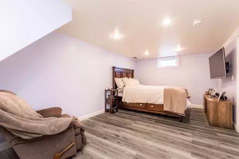 Bedroom - 4 Standish Ave, Wareham, MA 02538 photo 5 of 6