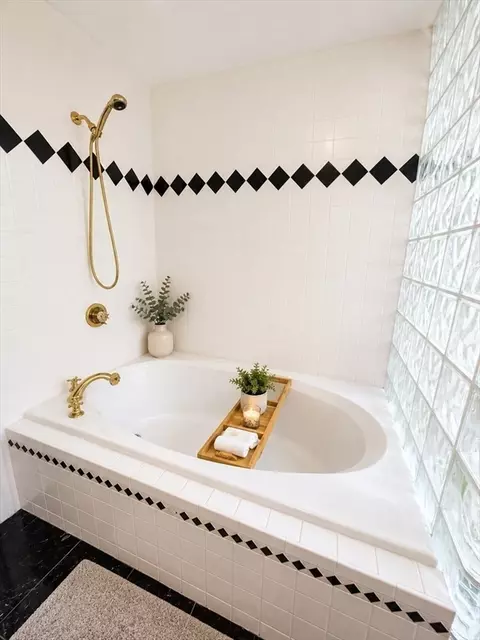 Bath - 107 Mill St, Franklin, MA 02038 photo 2 of 2