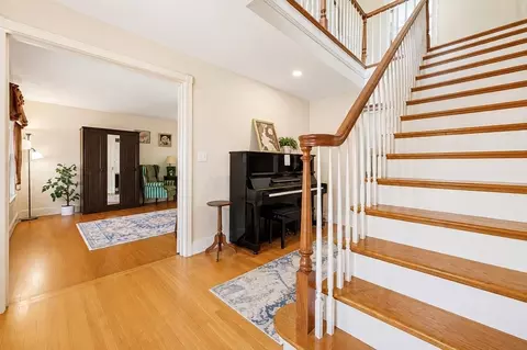 Entry Way - 107 Mill St, Franklin, MA 02038 photo 2 of 4