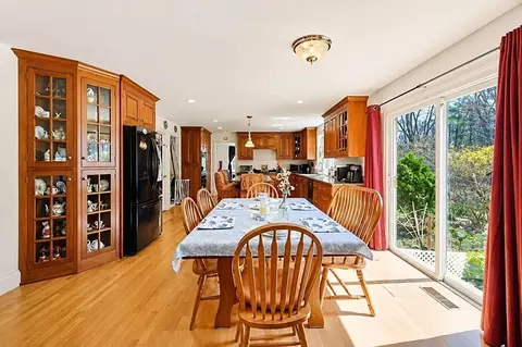 Dining - 107 Mill St, Franklin, MA 02038 photo 2 of 3