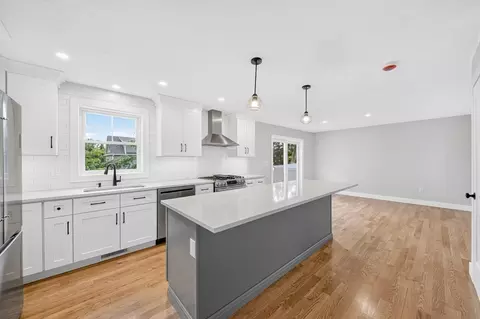 14 Neillian Way #14, Bedford, MA 01730