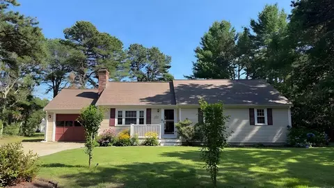 Exterior - 23 Prudence Ln, Cotuit, MA 02635 photo 2 of 9