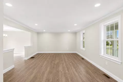Living - 1001 Bay St, Fall River, MA 02724 photo 6 of 6