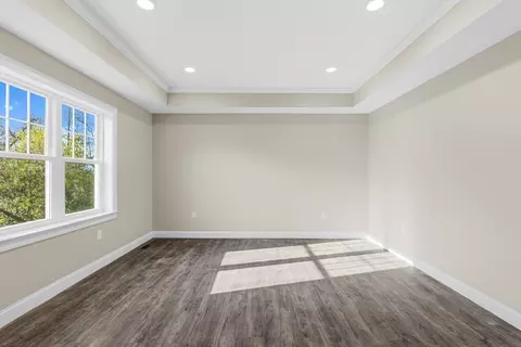 Living - 1001 Bay St, Fall River, MA 02724 photo 1 of 6