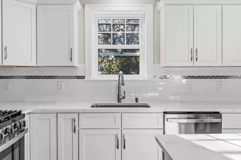 Kitchen - 1001 Bay St, Fall River, MA 02724 photo 4 of 6