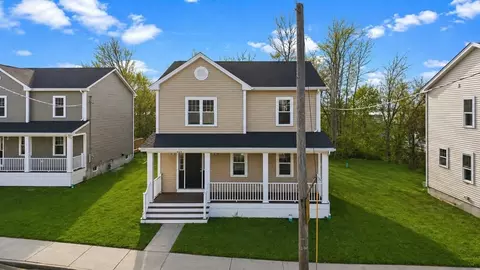Exterior - 989 Bay St, Fall River, MA 02724 photo 3 of 6