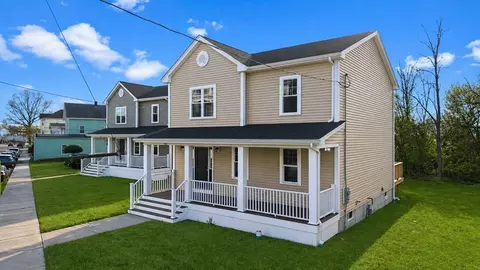 Exterior - 989 Bay St, Fall River, MA 02724 photo 2 of 6