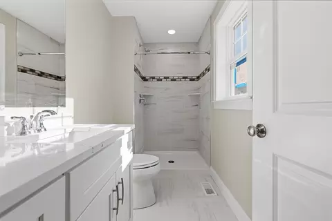 Bath - 989 Bay St, Fall River, MA 02724 photo 1 of 3