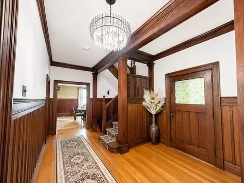 Entry Way - 86 Bowdoin St, Springfield, MA 01109 photo 1 of 8